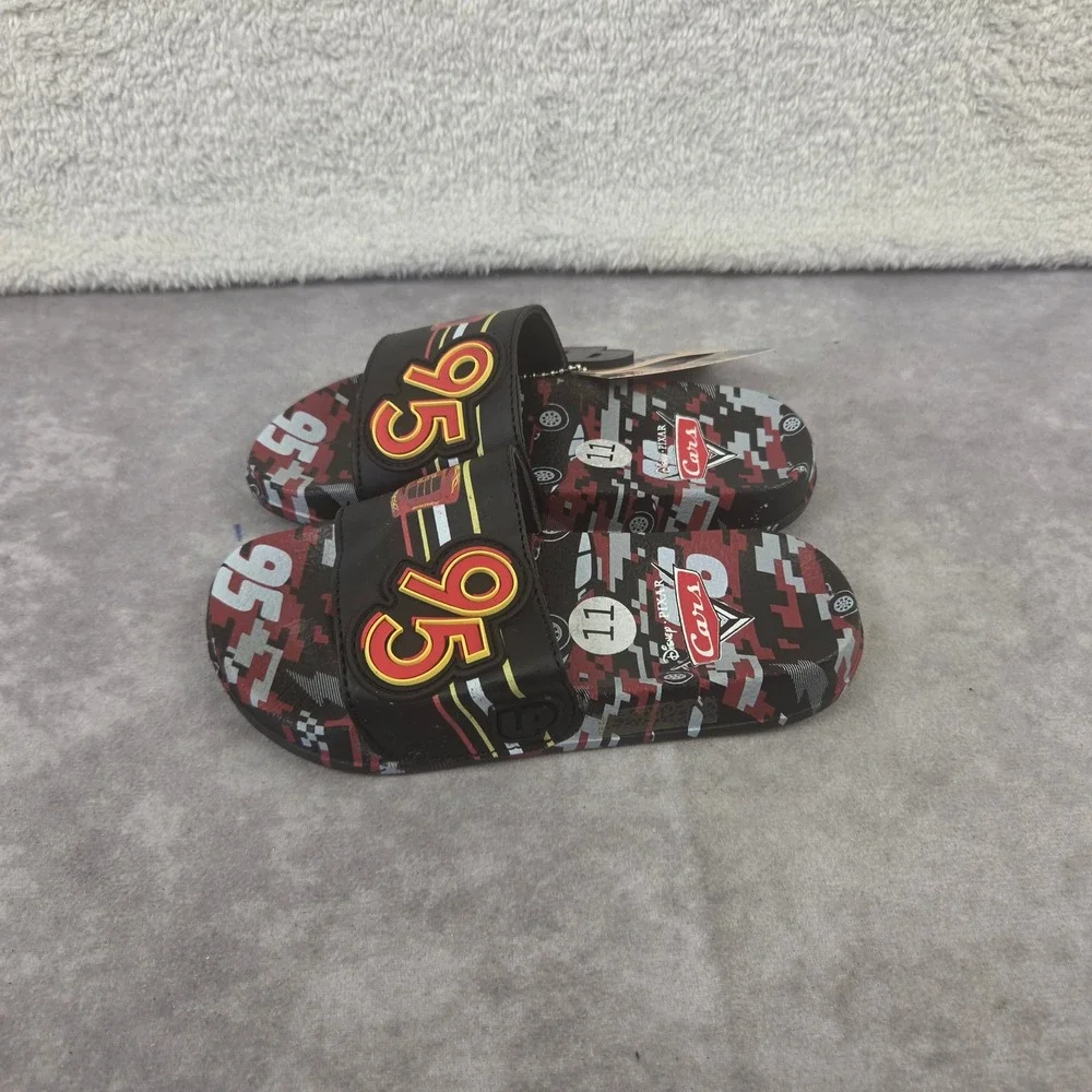 Ground Up Disney Pixar Cars Lightning McQueen Boys Slides Red Black Camo Size 11